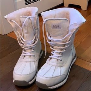 NEW worn once (not outside) white UGGs